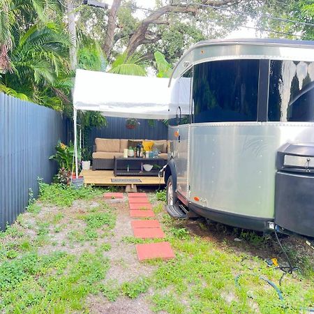 Work, Rest And Play: Wifi, Tv And Backyard Bliss Lejlighed North Miami Beach Eksteriør billede